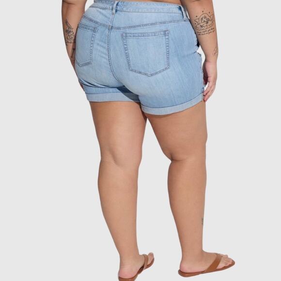 TORRID 5 Inch Vintage Stretch Mid-Rise Jean Shorts - Picture 4 of 10